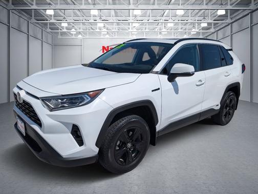 Super White 2021 Toyota RAV4 Hybrid XLE