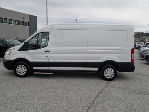 2019 Ford Transit-250 148 WB Medium Roof Cargo