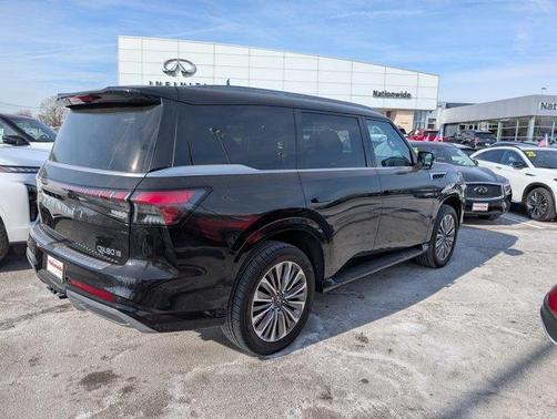 2025 INFINITI QX80 SENSORY