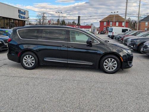 2018 Chrysler Pacifica Touring-L