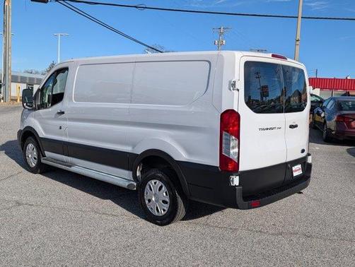 2024 Ford Transit-250 