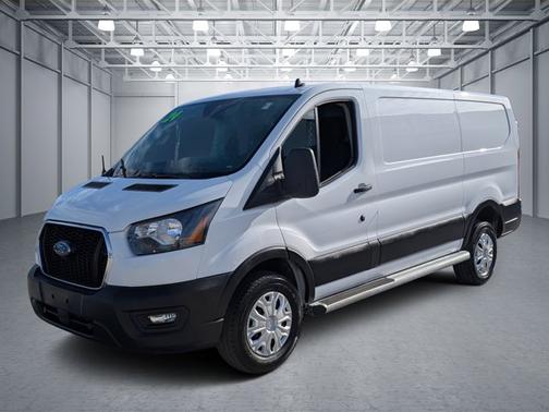 2024 Ford Transit-250 