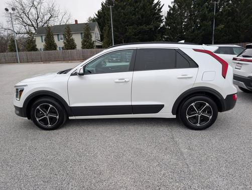 2024 Kia Niro EX