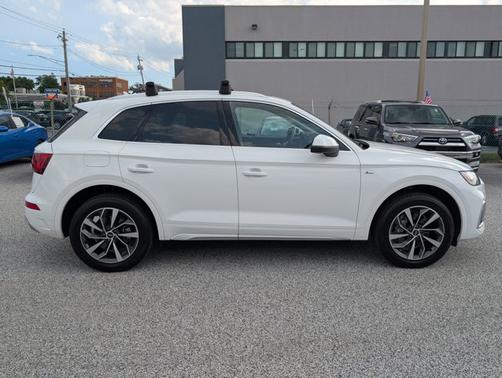 2023 Audi Q5 45 S line Premium Plus
