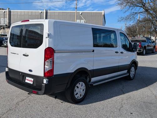 2024 Ford Transit-250 