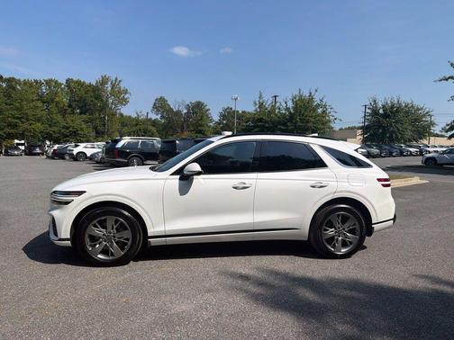 Uyuni White 2025 Genesis GV70 3.5T AWD Sport