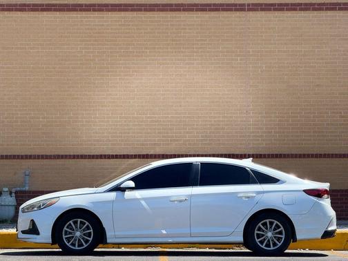 2018 Hyundai SONATA SE