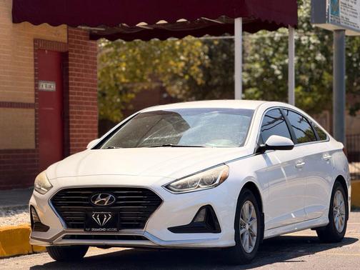 2018 Hyundai SONATA SE