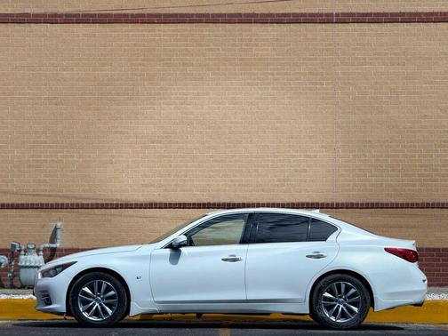 2014 INFINITI Q50 Premium