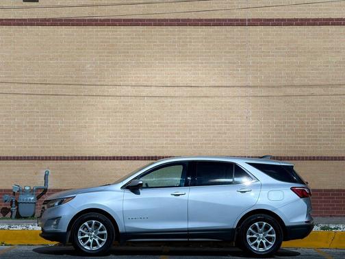 Silver Ice Metallic 2020 Chevrolet Equinox 1LT