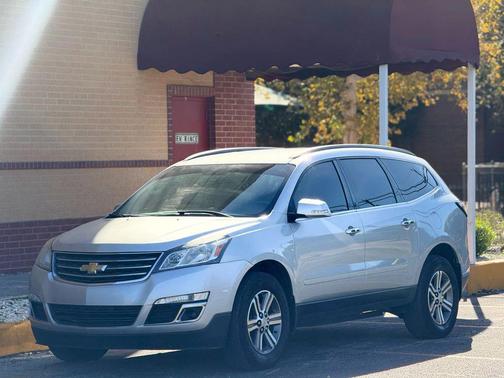 2017 Chevrolet Traverse 2LT
