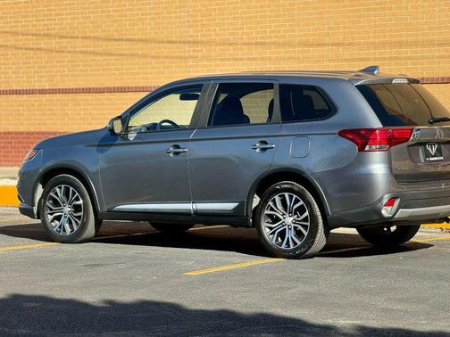 2018 Mitsubishi Outlander SE