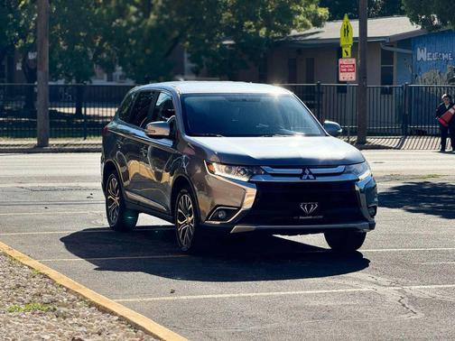 2018 Mitsubishi Outlander SE