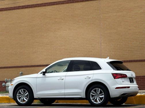 2020 Audi Q5 45 Premium