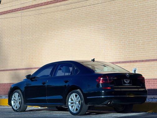 2019 Volkswagen Passat 2.0T Wolfsburg Edition