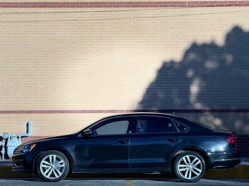 2019 Volkswagen Passat 2.0T Wolfsburg Edition