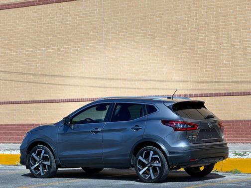 2022 Nissan Rogue Sport SL