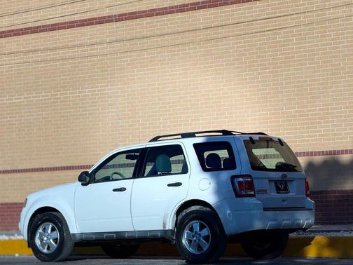2011 Ford Escape XLS