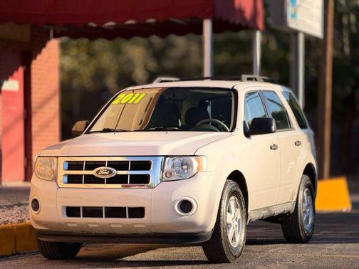 2011 Ford Escape XLS