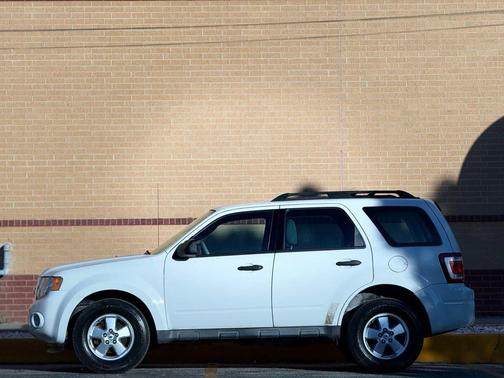 2011 Ford Escape XLS