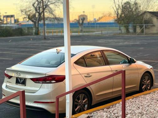 2017 Hyundai ELANTRA SE Value Edition