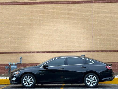 Mosaic Black Metallic 2020 Chevrolet Malibu FWD LT