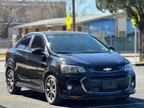 2017 Chevrolet Sonic LT