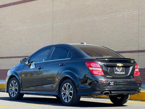 2017 Chevrolet Sonic LT