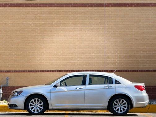 2012 Chrysler 200 Touring