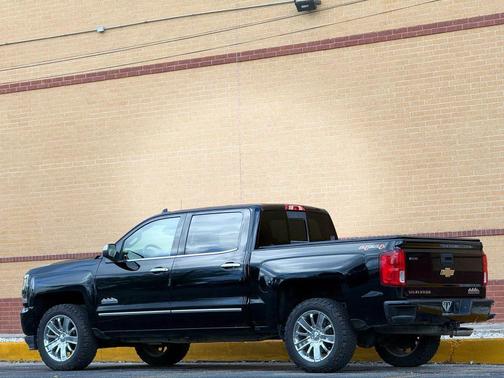 2017 Chevrolet Silverado 1500 High Country