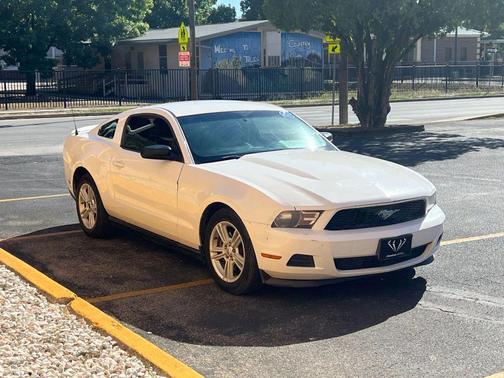 2012 Ford Mustang V6