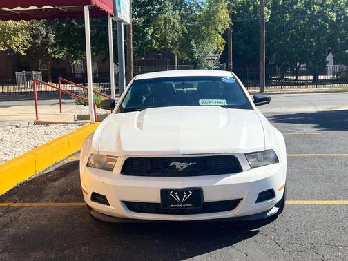 2012 Ford Mustang V6