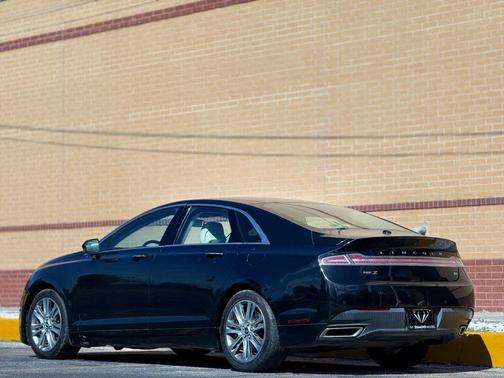 2015 Lincoln MKZ Base
