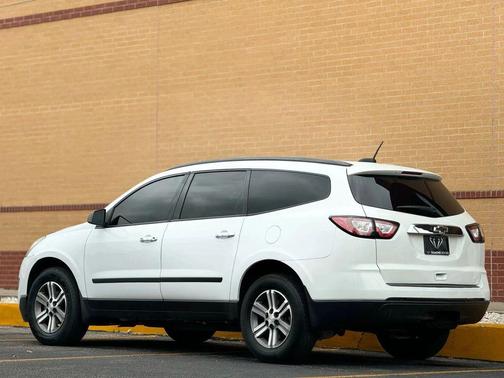 2016 Chevrolet Traverse LS