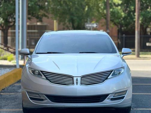 2014 Lincoln MKZ Base