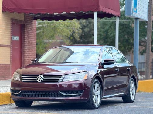 2014 Volkswagen Passat 1.8T S