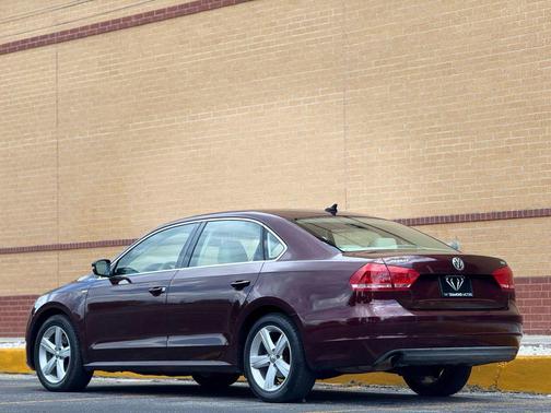 2014 Volkswagen Passat 1.8T S