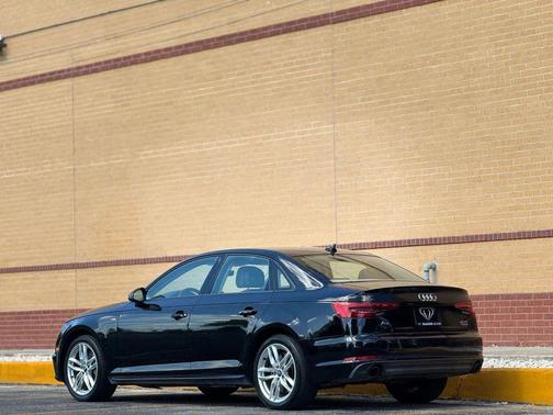 2017 Audi A4 Season of Audi Premium