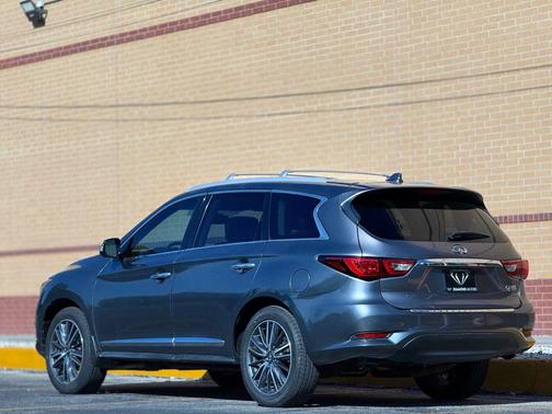 2017 INFINITI QX60 Base