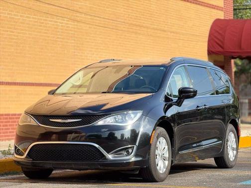 2018 Chrysler Pacifica Touring-L