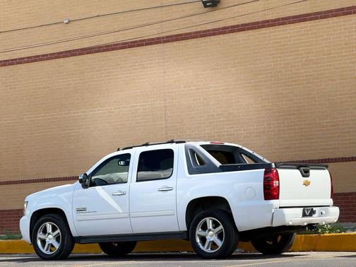 2012 Chevrolet Avalanche 1500 LS