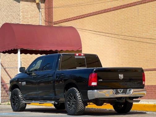 2019 RAM 1500 SLT