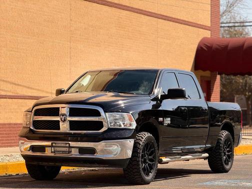 2019 RAM 1500 SLT