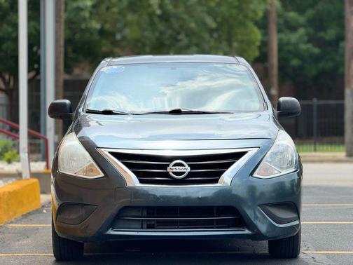 2015 Nissan Versa 1.6 S+