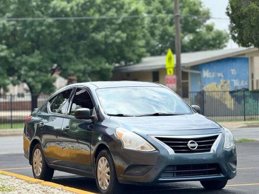 2015 Nissan Versa 1.6 S+
