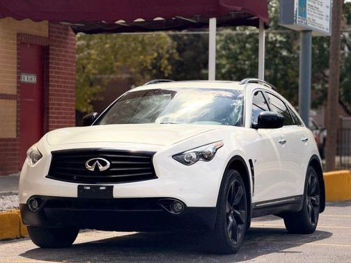2016 INFINITI QX70 Base