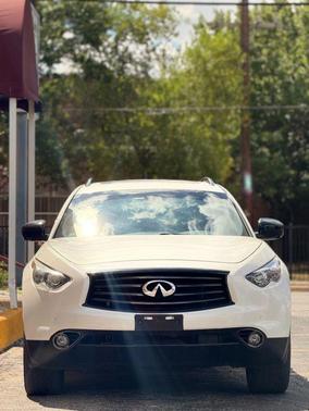 2016 INFINITI QX70 Base
