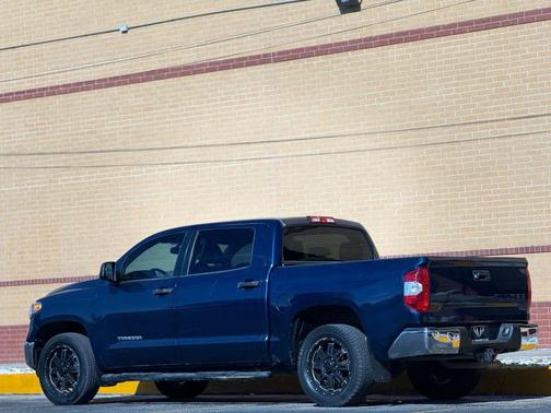 2015 Toyota Tundra SR5