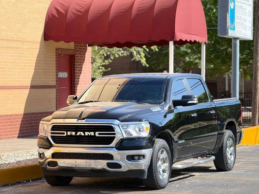 Diamond Black Crystal Pearlcoat 2019 RAM 1500 Big Horn