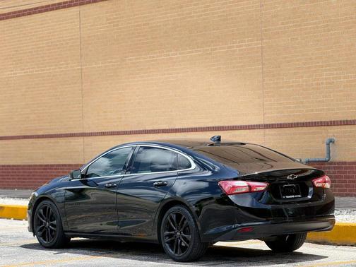 Mosaic Black Metallic 2021 Chevrolet Malibu FWD LT